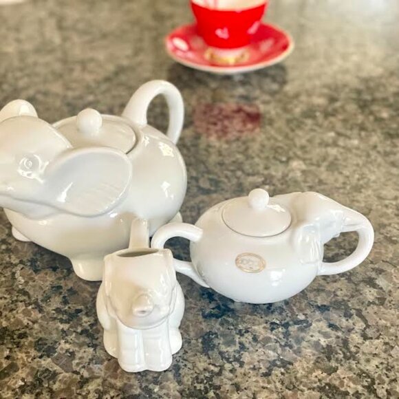 Set of Tea ware  White Elephant Porcelain Teapot, Sugar Bowl and Creamer Jug - Picture 11 of 12